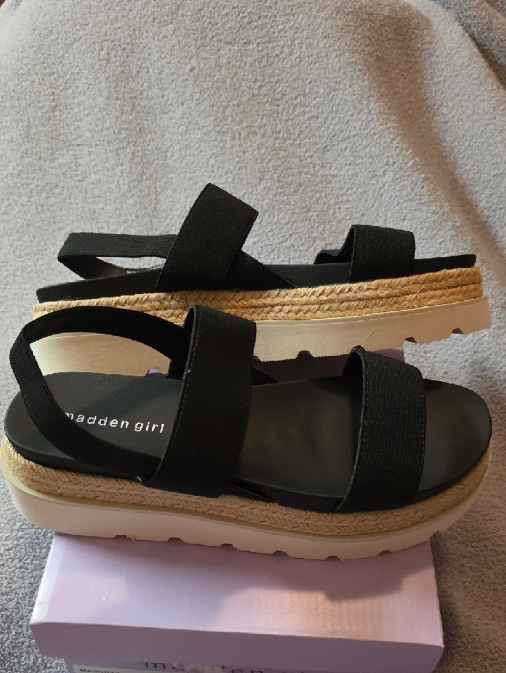 Madden Girl💗 NWB**Black Elastic Strap Platform Sandals Size 10